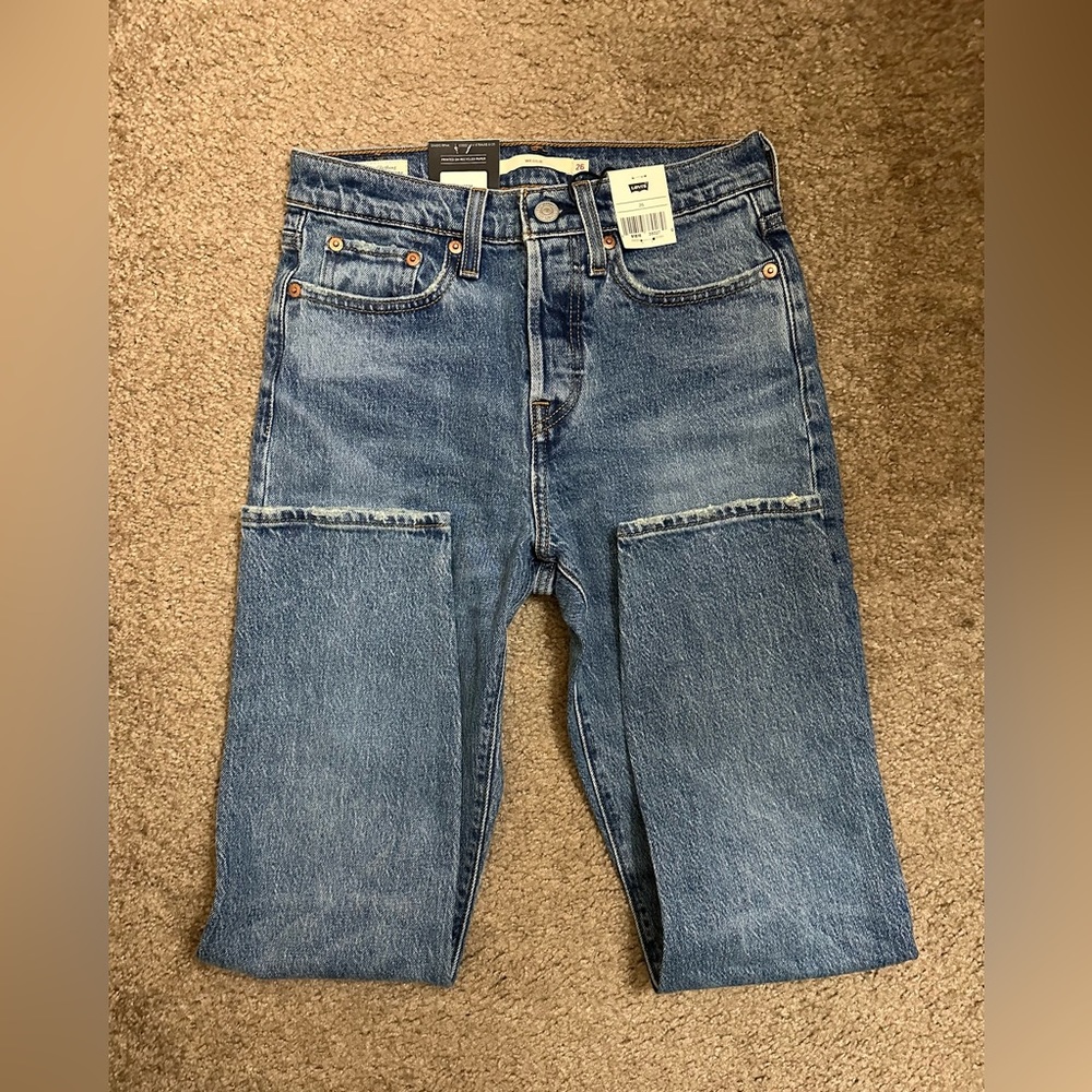 NWT Levi’s Wedgie Jeans